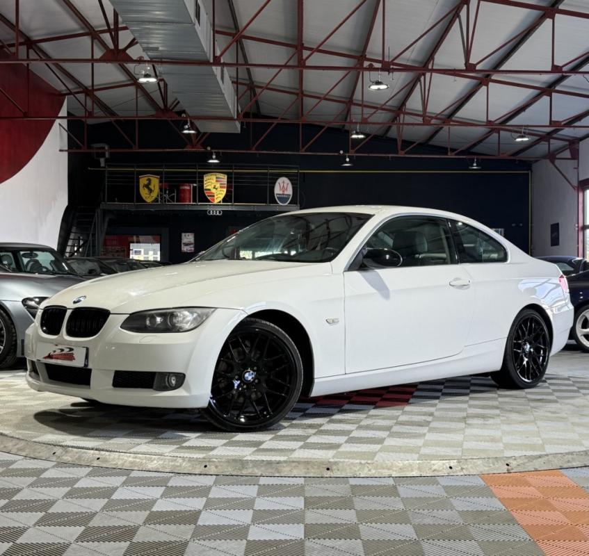 BMW Série 3 - Coupé 320d 177ch Luxe BVM6 (E92)