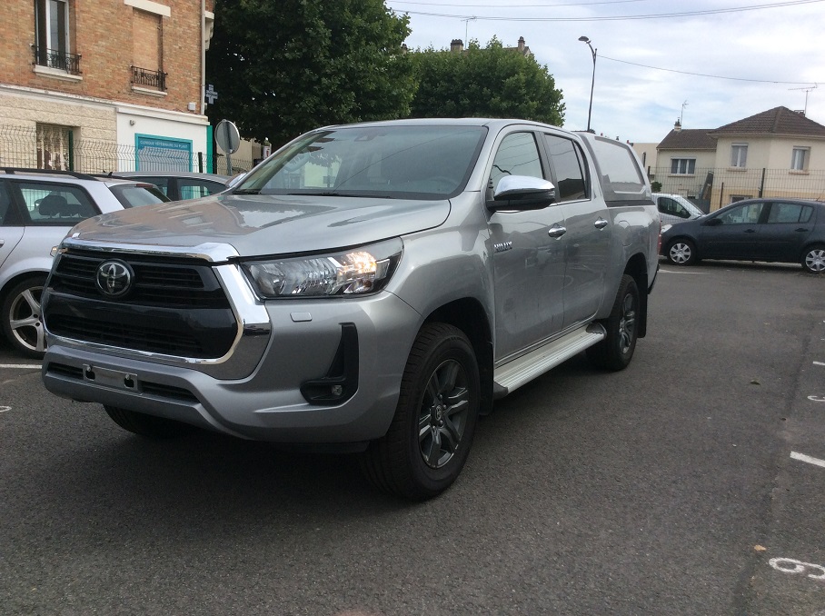 Toyota Hilux IV 4WD 2.4 D-4D 150 DOUBLE CABINE